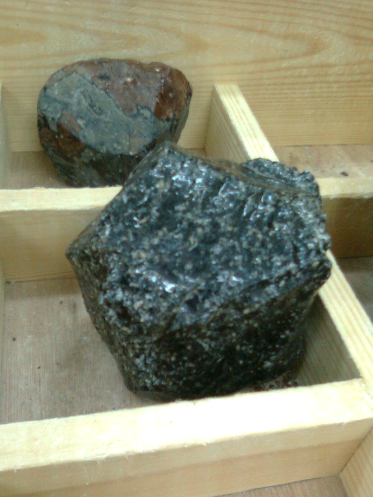 Obsidyen (magmatik kayaç)